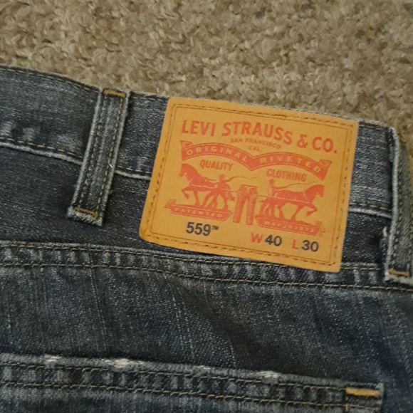 Levis - Picture 6 of 6